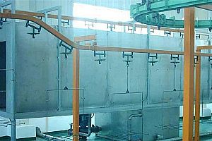 談?wù)劚砻嫱垦b設(shè)備的保養(yǎng)維護問題